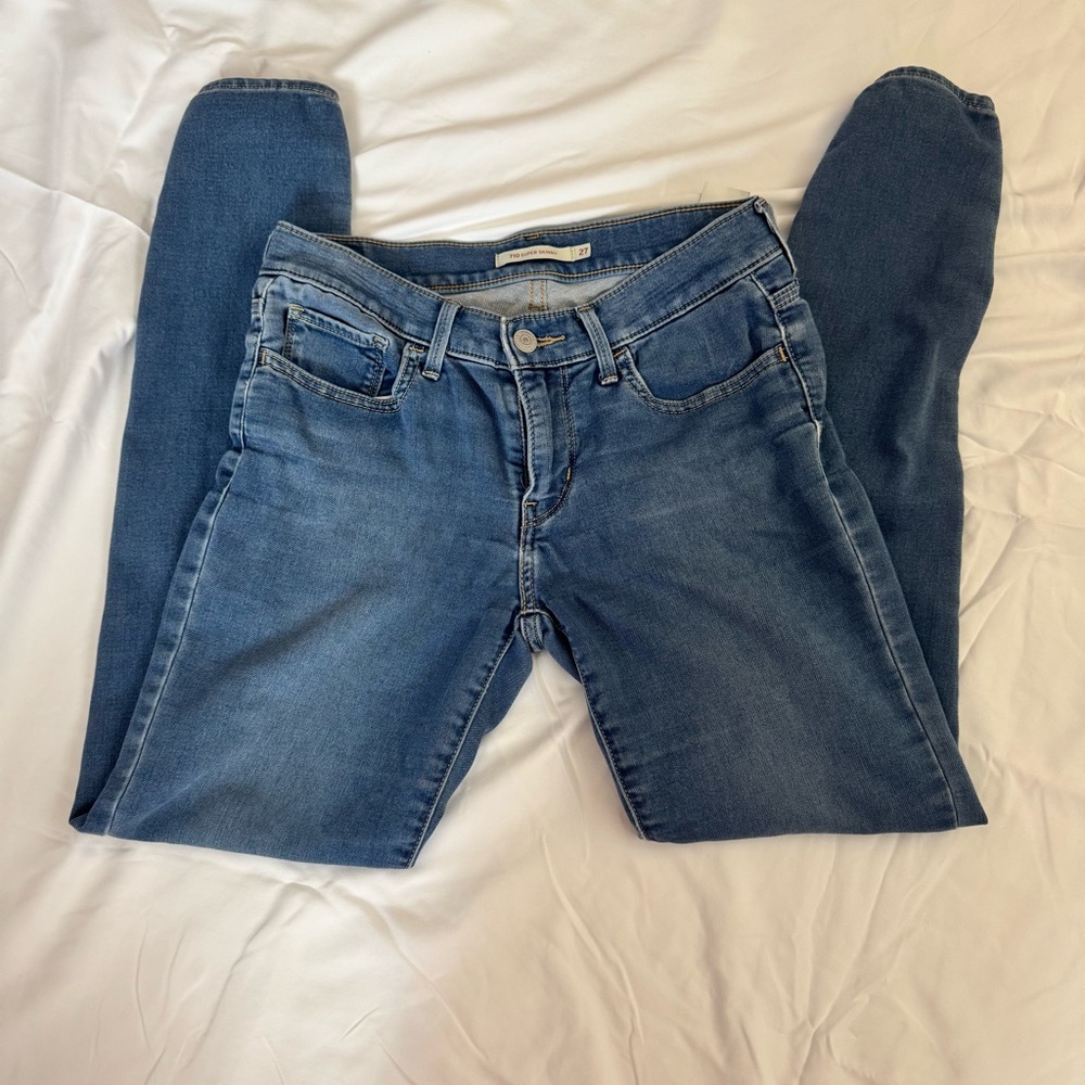 Levi's Women's Skinny Jeans in Blue
